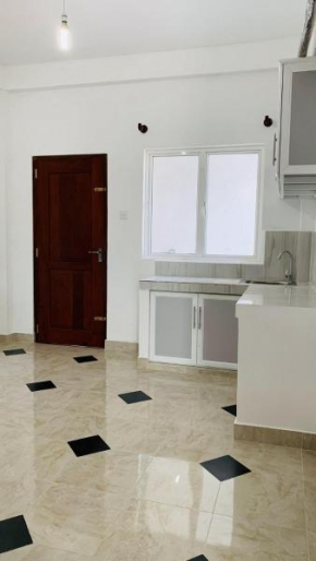 Apartment in Makumbura near Highway Entrance